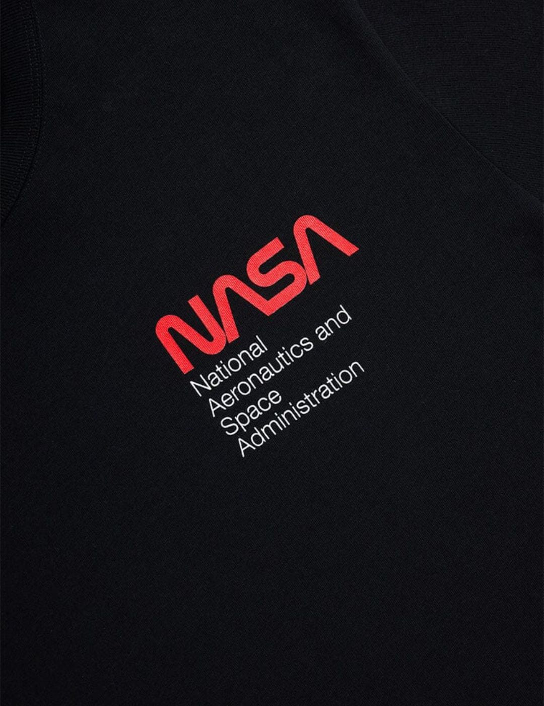 ALPHA INDUSTRIES: NASA WORM LOGO GEN II TEE- BLACK