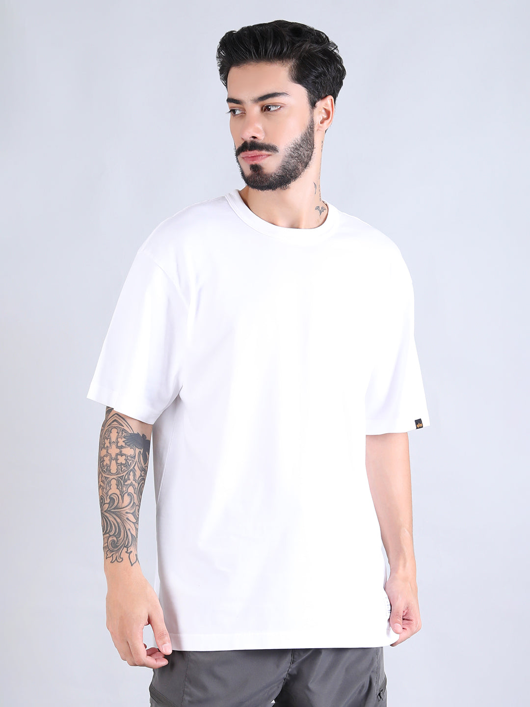 ALPHA INDUSTRIES: ESSENTIAL RELAXED TEE - WHITE