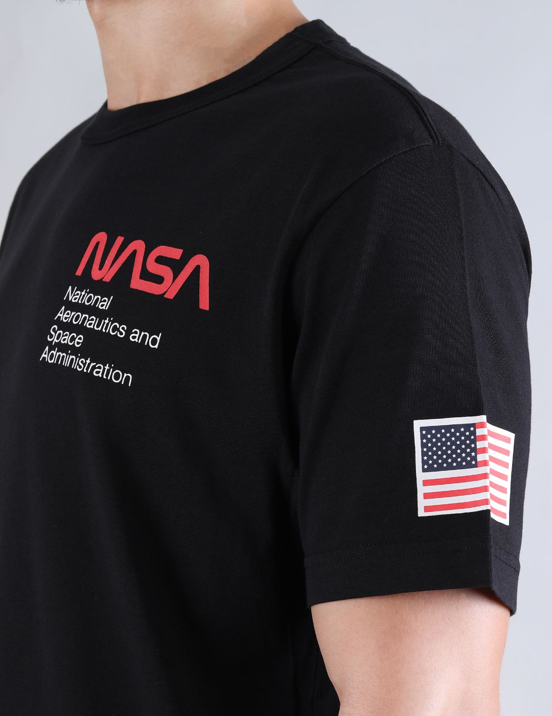 ALPHA INDUSTRIES: NASA WORM LOGO GEN II TEE- BLACK