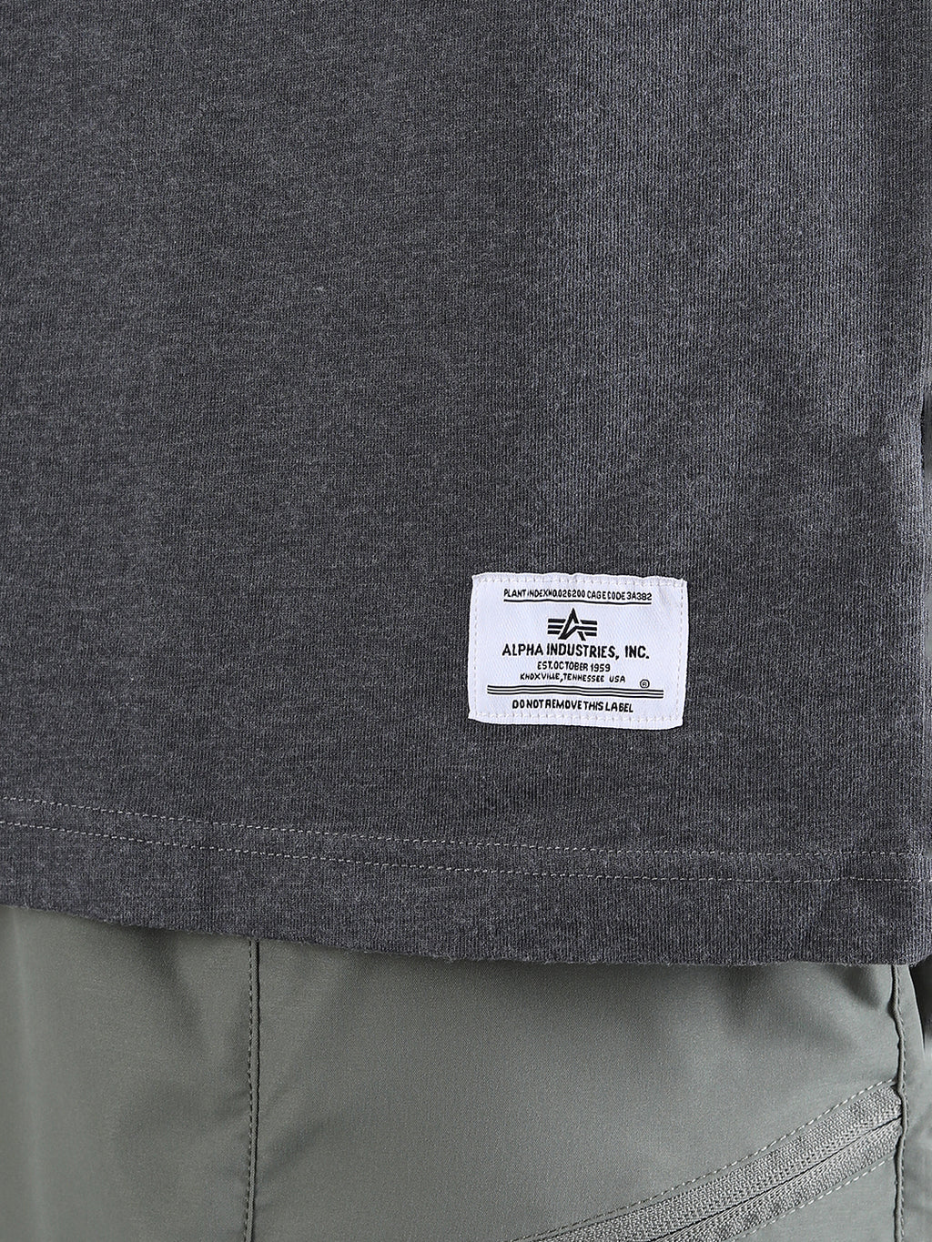 ALPHA INDUSTRIES: ESSENTIAL RELAXED TEE - DARK CHARCOAL HEATHER