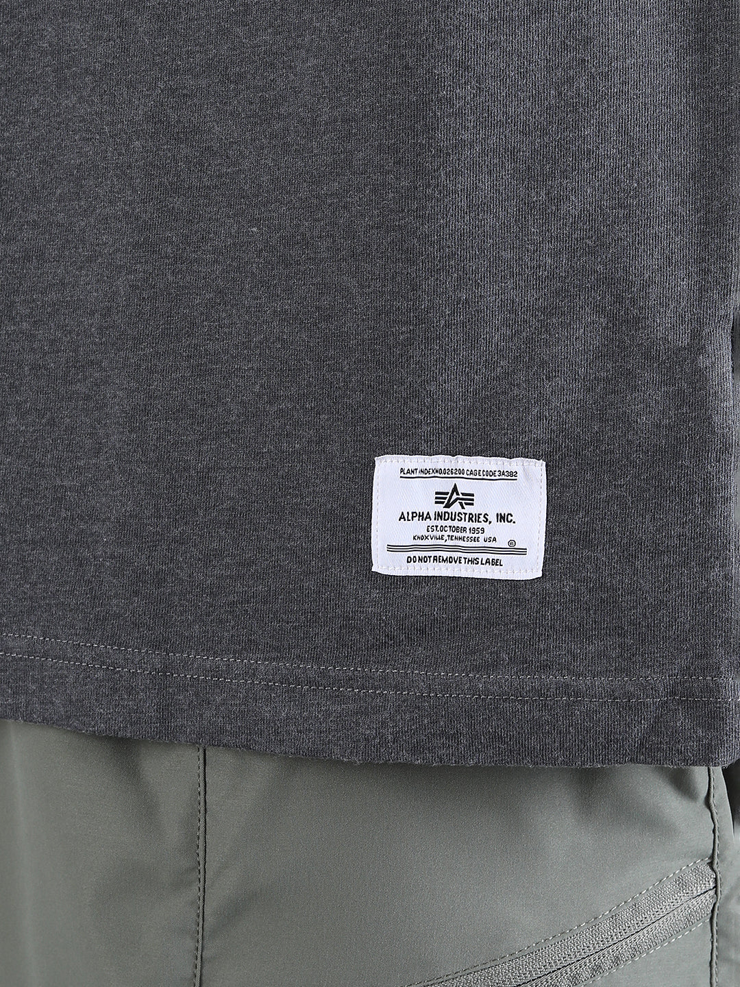 ALPHA INDUSTRIES: ESSENTIAL RELAXED TEE - DARK CHARCOAL HEATHER