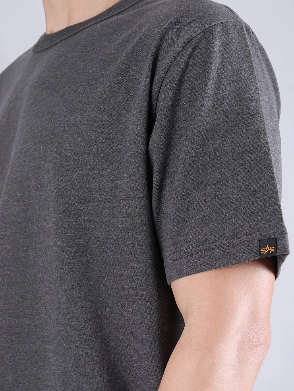 ALPHA INDUSTRIES: ESSENTIAL GEN II TEE - DARK CHARCOAL HEATHER