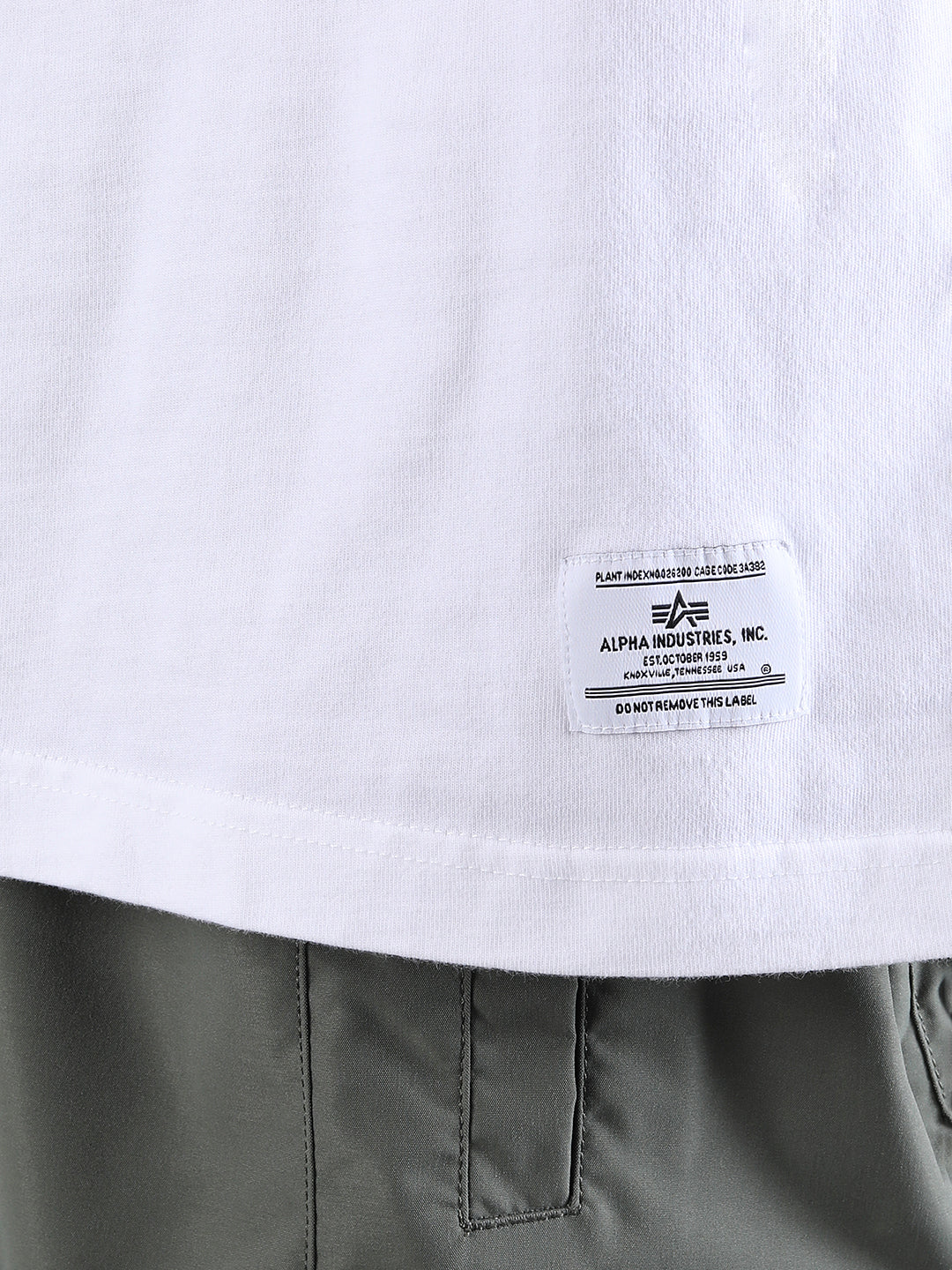 ALPHA INDUSTRIES: ESSENTIAL GEN II TEE - WHITE