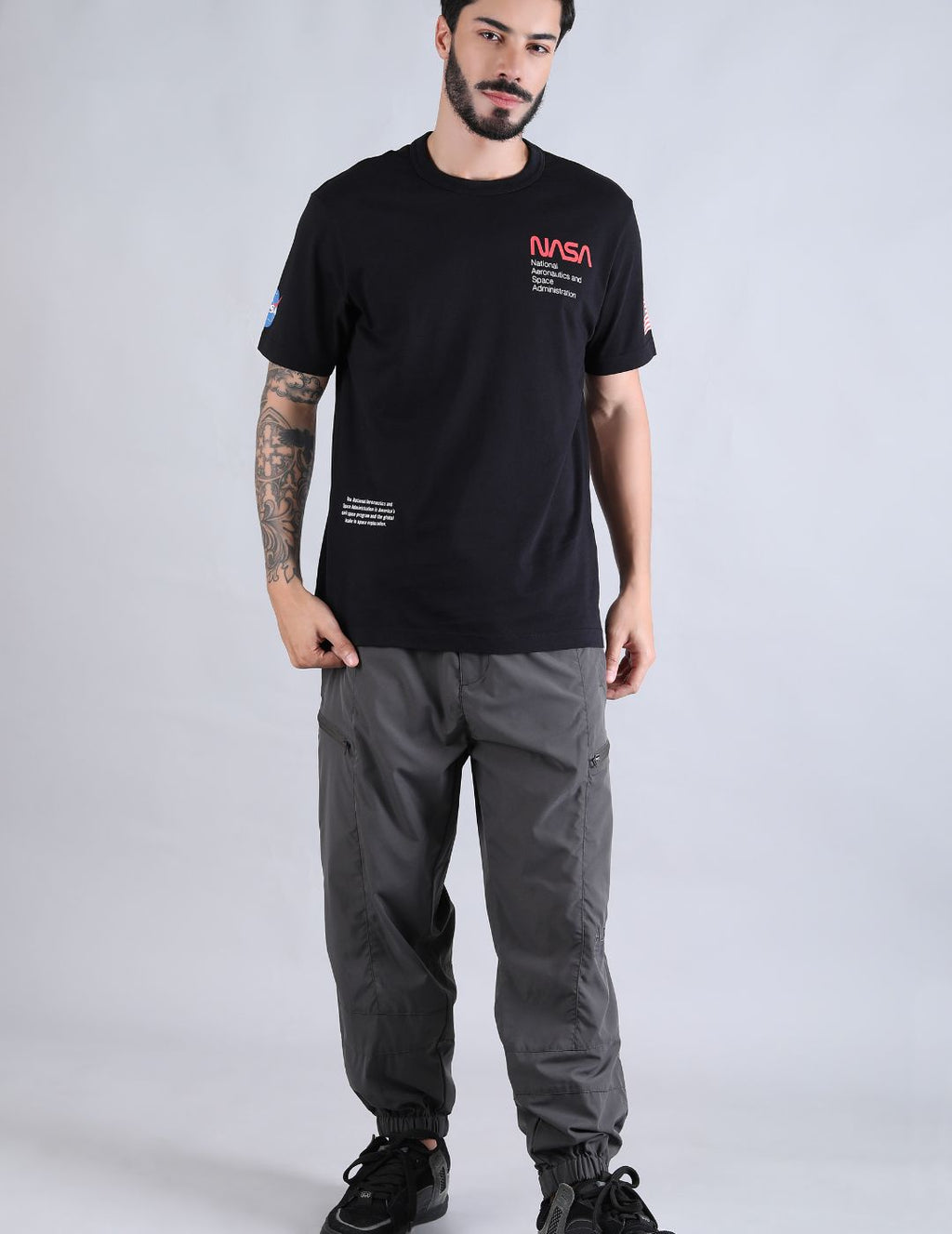 ALPHA INDUSTRIES: NASA WORM LOGO GEN II TEE- BLACK