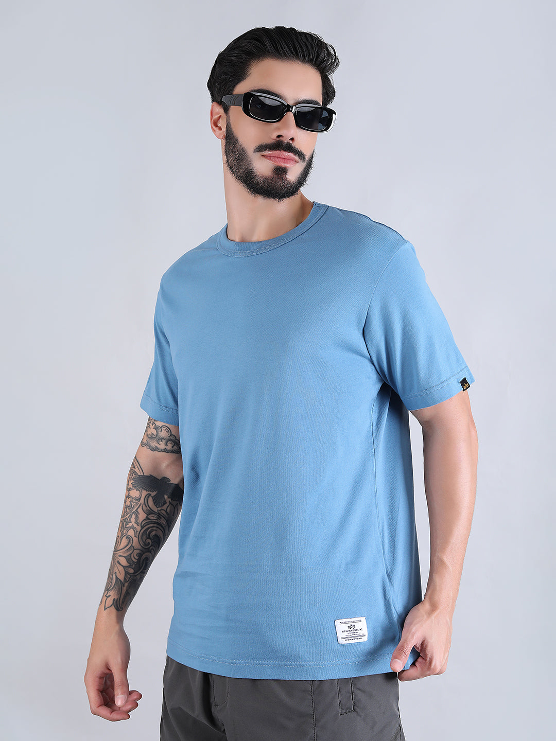 ALPHA INDUSTRIES: ALPHA NEWS PATCH TEE- BLUE