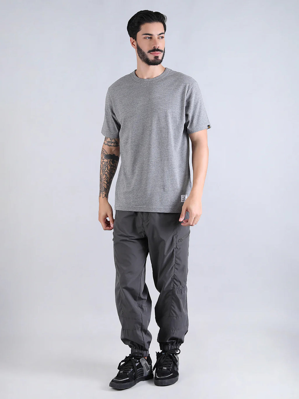Alpha Industries Essential Gen II T-Shirt for Men | 100% Cotton Casual Crew Neck Tee | Medium Charcoal Heather
