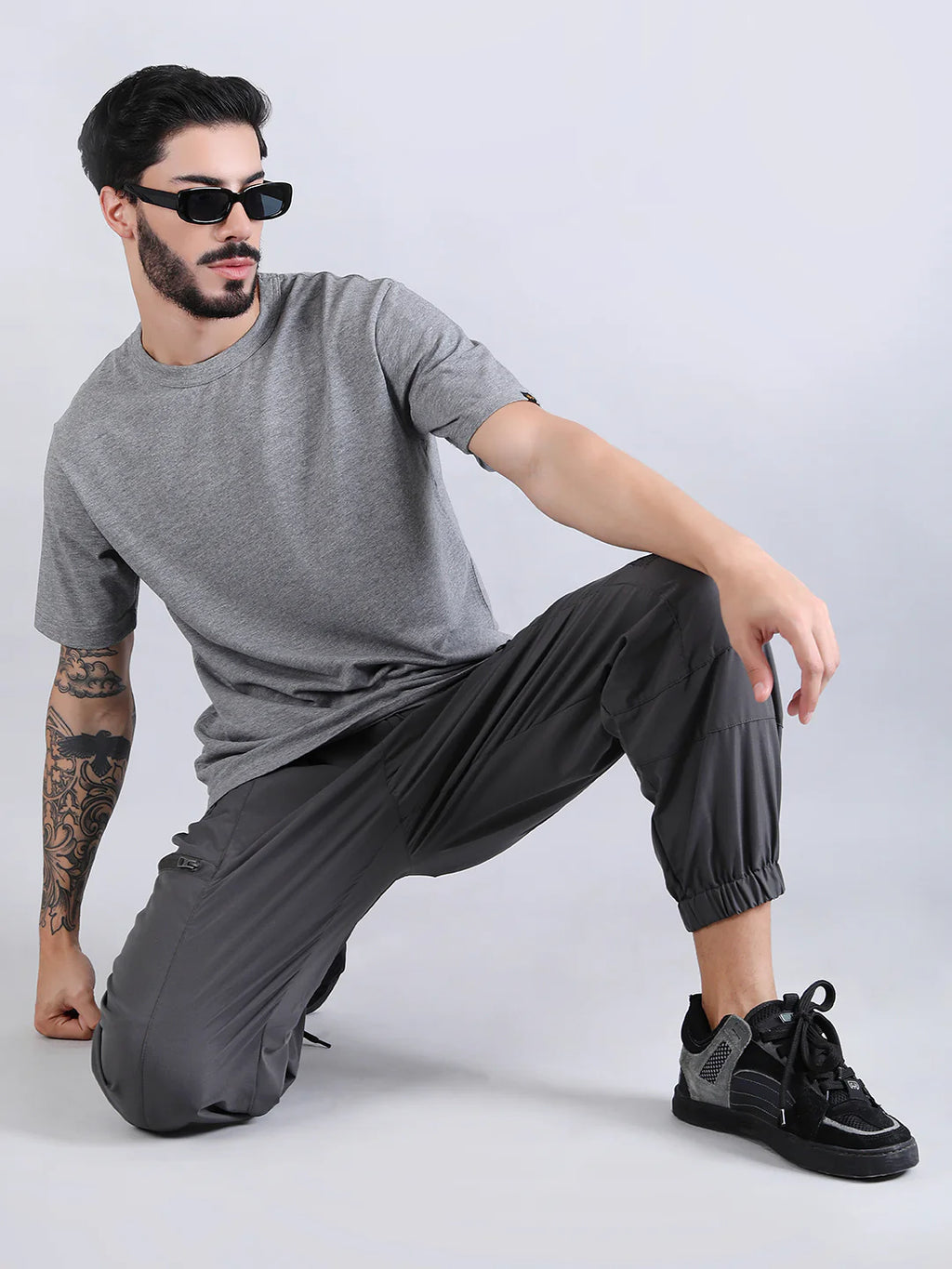 Alpha Industries Essential Gen II T-Shirt for Men | 100% Cotton Casual Crew Neck Tee | Medium Charcoal Heather