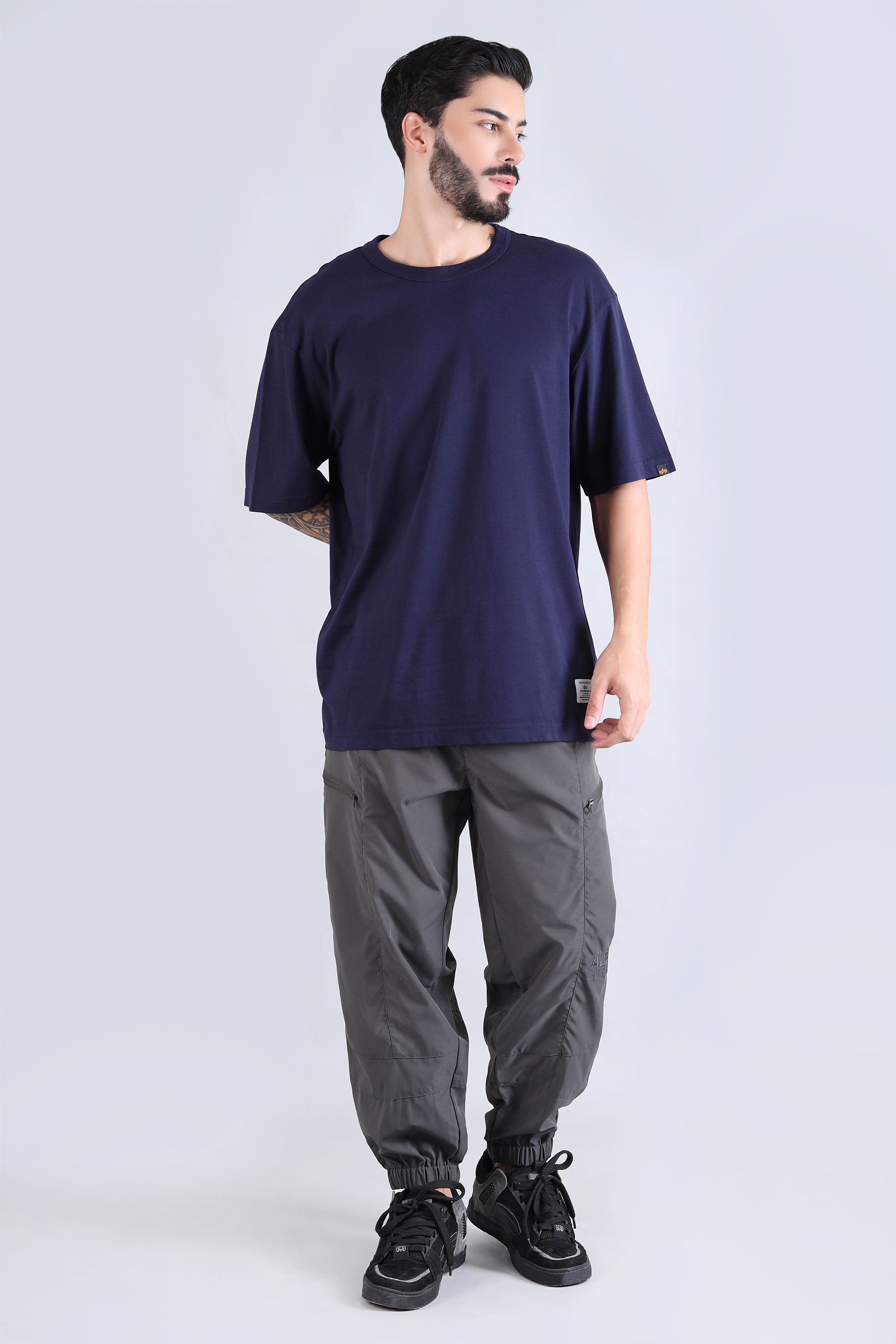 ALPHA INDUSTRIES: ESSENTIAL RELAXED TEE
