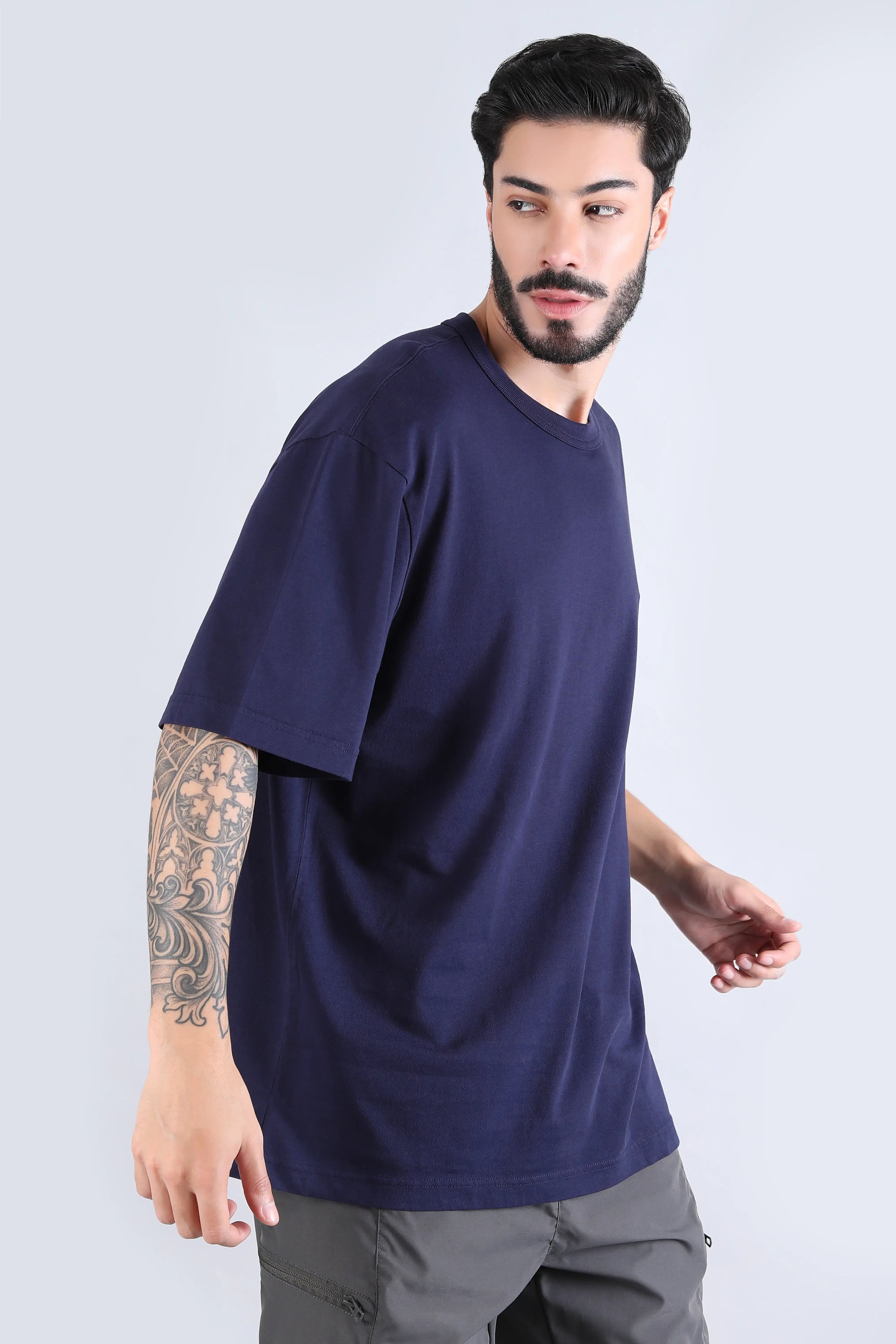 ALPHA INDUSTRIES: ESSENTIAL RELAXED TEE