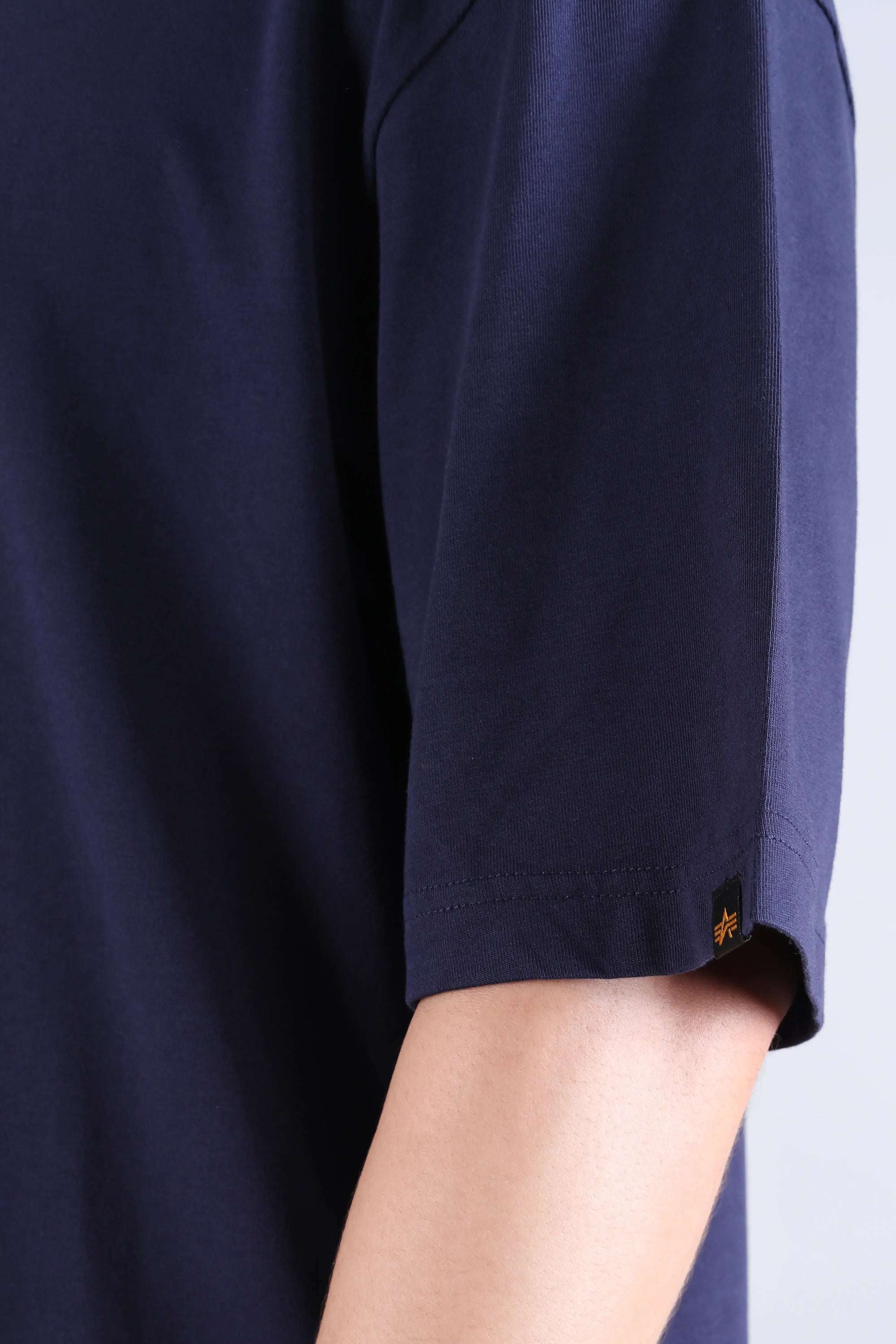 ALPHA INDUSTRIES: ESSENTIAL RELAXED TEE