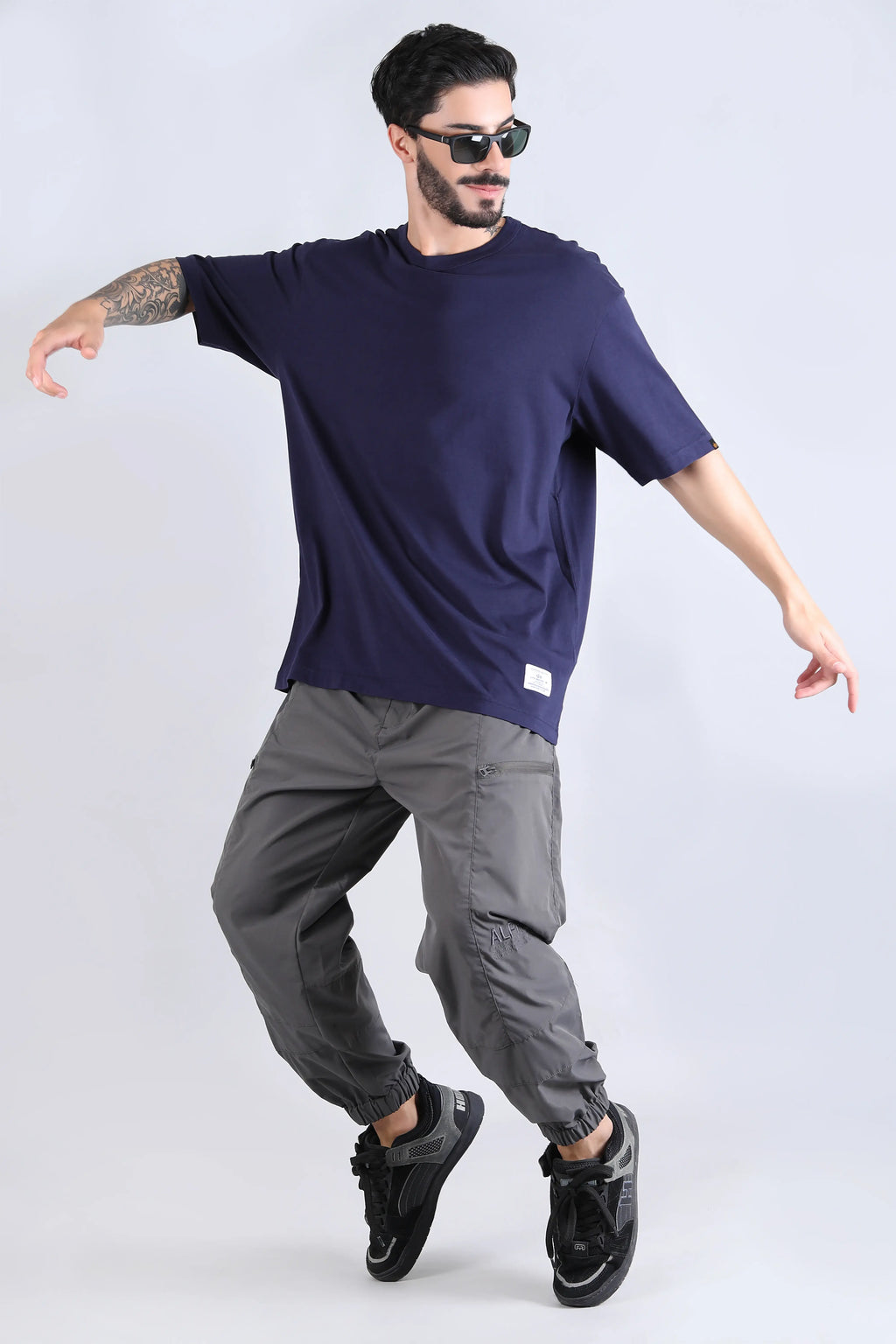 ALPHA INDUSTRIES: ESSENTIAL RELAXED TEE