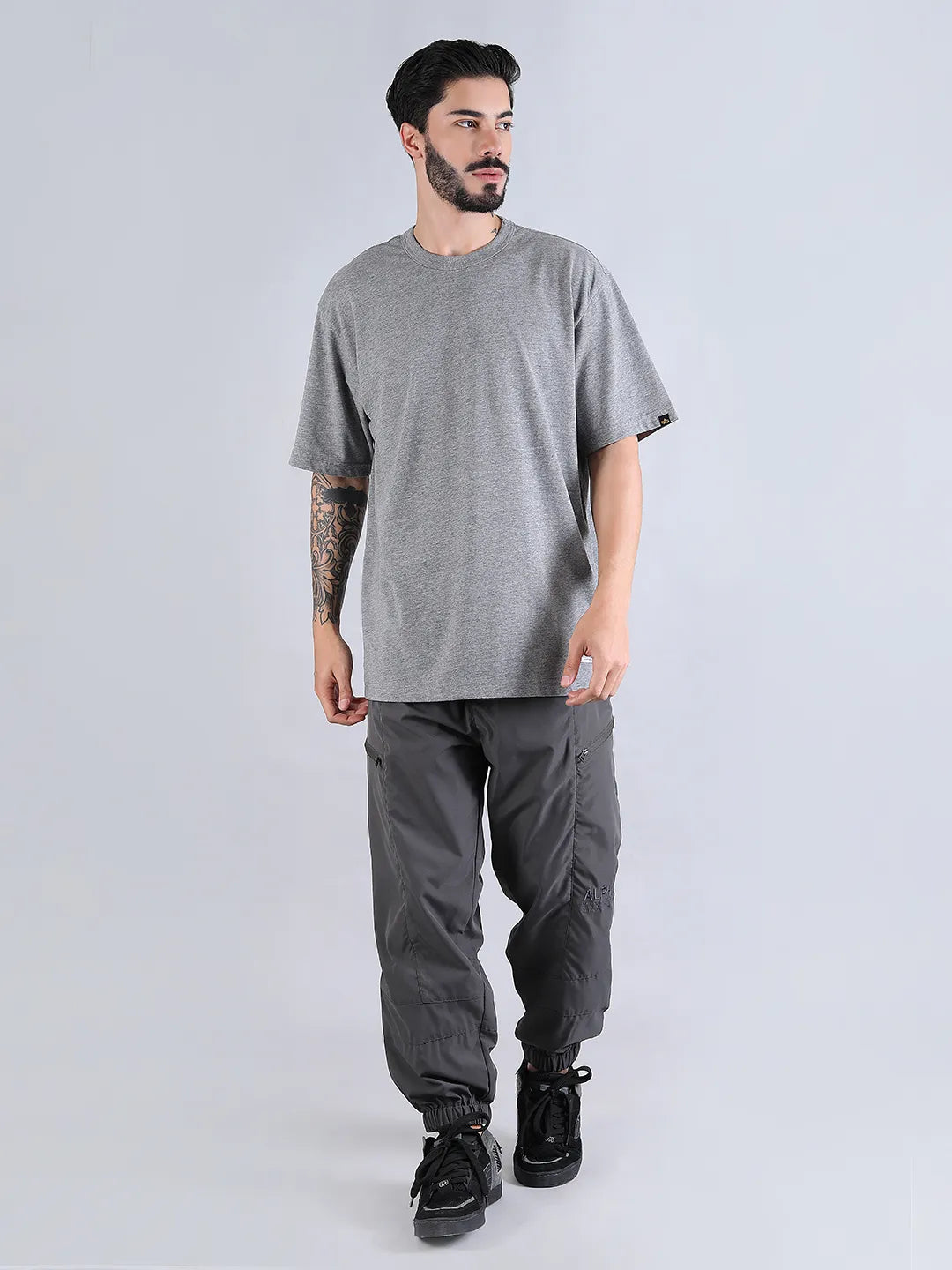 ALPHA INDUSTRIES: ESSENTIAL RELAXED TEE
