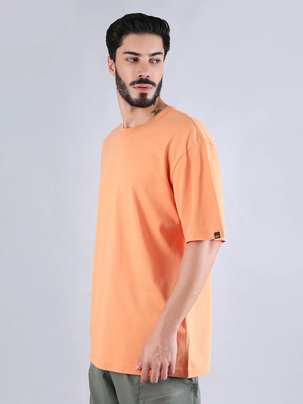 ALPHA INDUSTRIES: ESSENTIAL RELAXED TEE