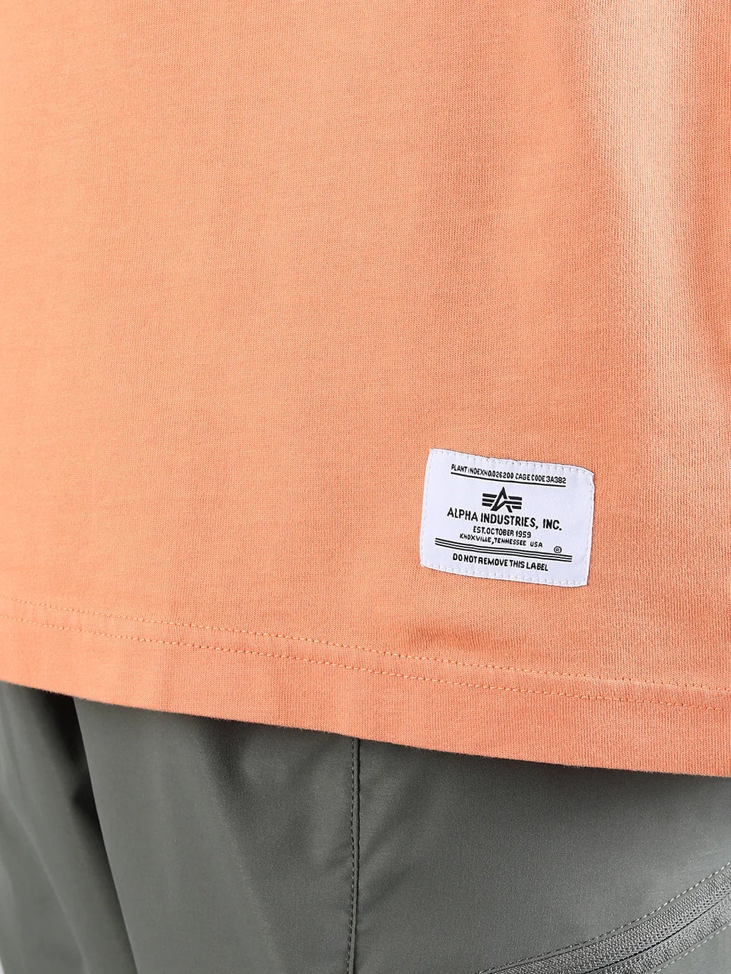 ALPHA INDUSTRIES: ESSENTIAL RELAXED TEE