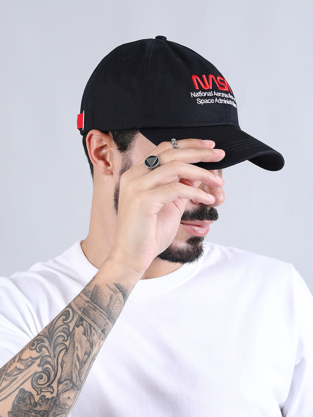 ALPHA INDUSTRIES: NASA WORM LOGO CAP -BLACK