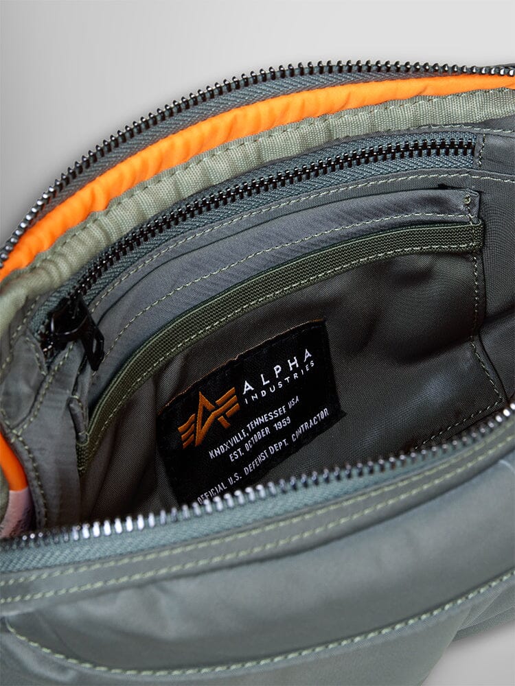 ALPHA INDUSTRIES NYLON MESSENGER BAG